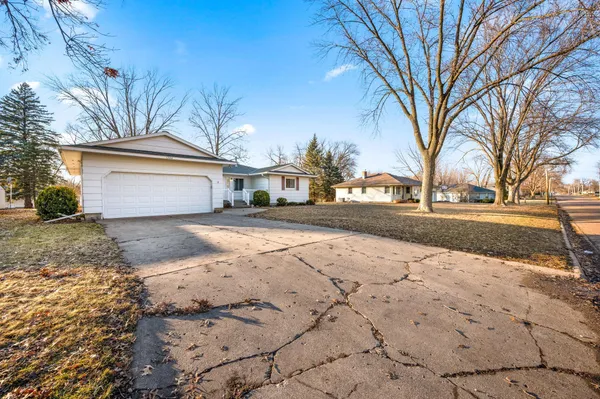 $239,900 | 1224 South Ramsey Street, Blue Earth, MN 56013