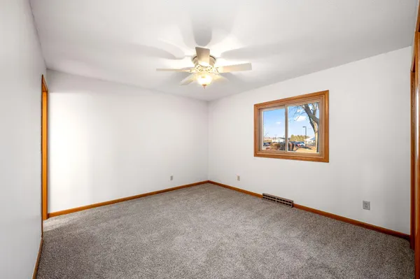 $239,900 | 1224 South Ramsey Street, Blue Earth, MN 56013