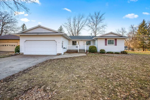 $239,900 | 1224 South Ramsey Street, Blue Earth, MN 56013