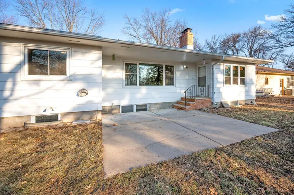 $236,900 | 1224 South Ramsey Street, Blue Earth, MN 56013