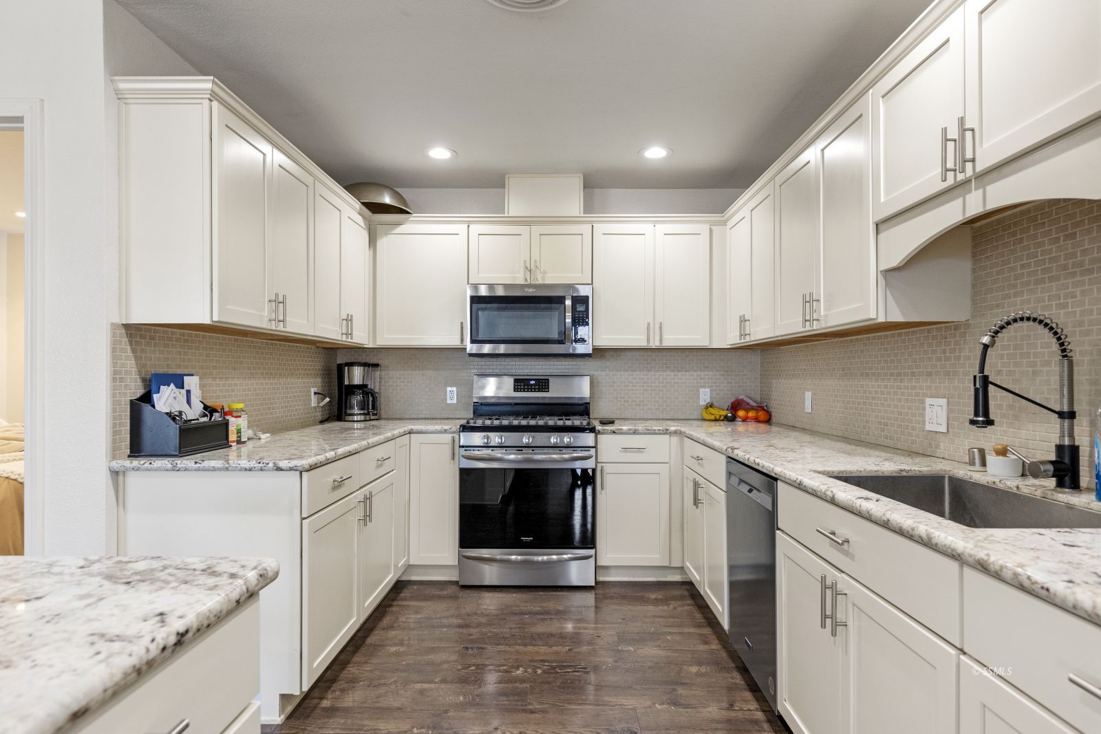 534 West Kevin Court Ridgecrest, CA 93555 - Photo 11 of 34