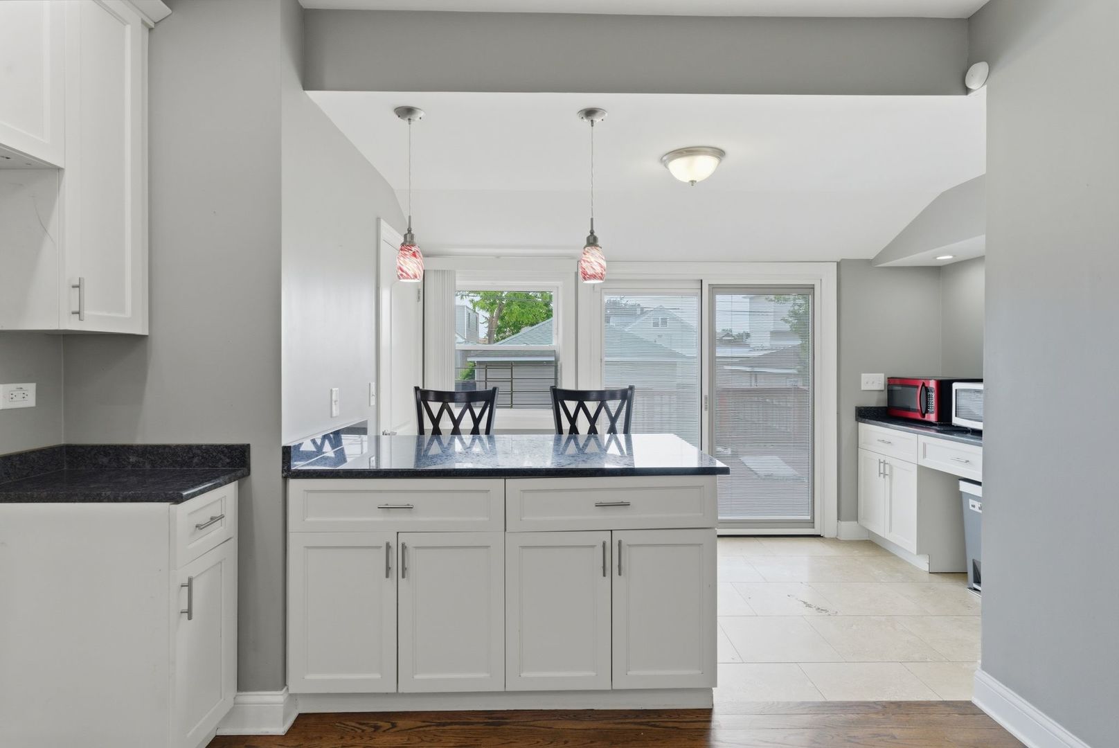1536 Clinton Avenue Berwyn, IL 60402 - Photo 5 of 18