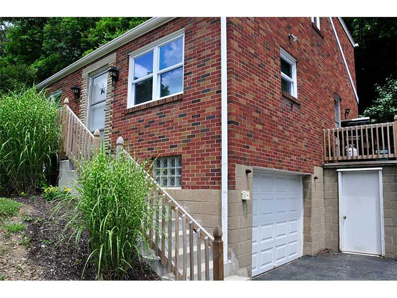 456 Rochester Road Pittsburgh, PA 15237 - Photo 16 of 16 Exterior Front. Integral garage