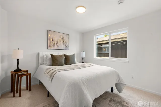 $720,000 | 9526 Interlake Avenue North, Seattle, WA 98103