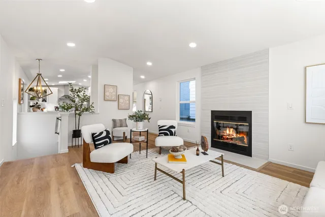 $720,000 | 9526 Interlake Avenue North, Seattle, WA 98103