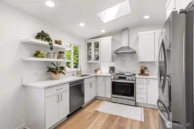 $720,000 | 9526 Interlake Avenue North, Seattle, WA 98103