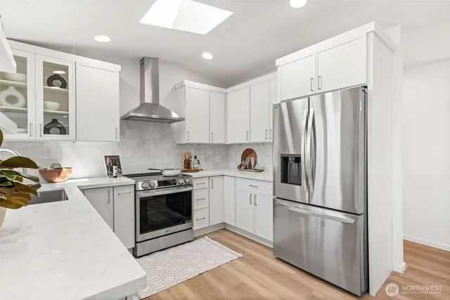 $720,000 | 9526 Interlake Avenue North, Seattle, WA 98103