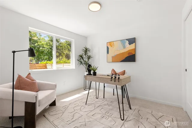 $720,000 | 9526 Interlake Avenue North, Seattle, WA 98103