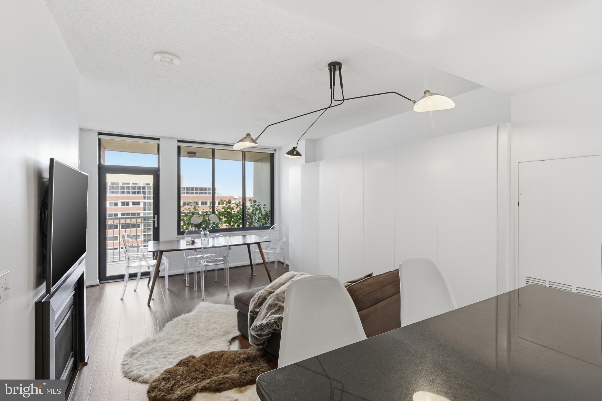 851 North Glebe Road, Unit 915 Arlington, VA 22203 - Photo 4 of 30