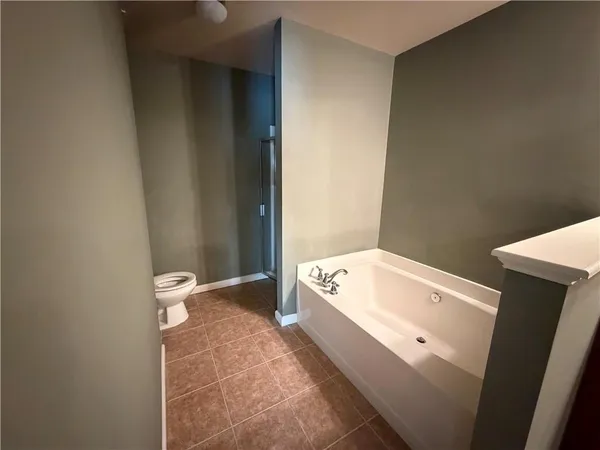 $2,400 | 804 Village Field Court Northwest, Suwanee, GA 30024