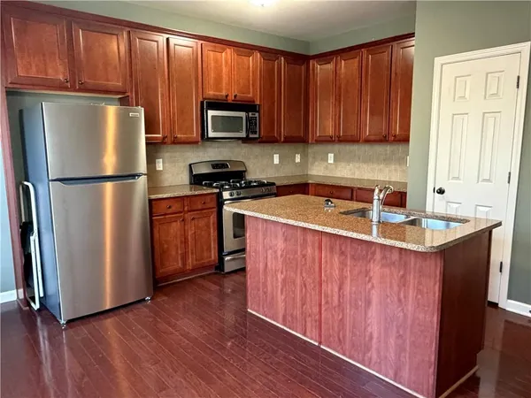 $2,400 | 804 Village Field Court Northwest, Suwanee, GA 30024