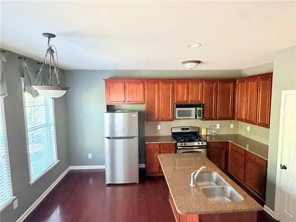 $2,400 | 804 Village Field Court Northwest, Suwanee, GA 30024