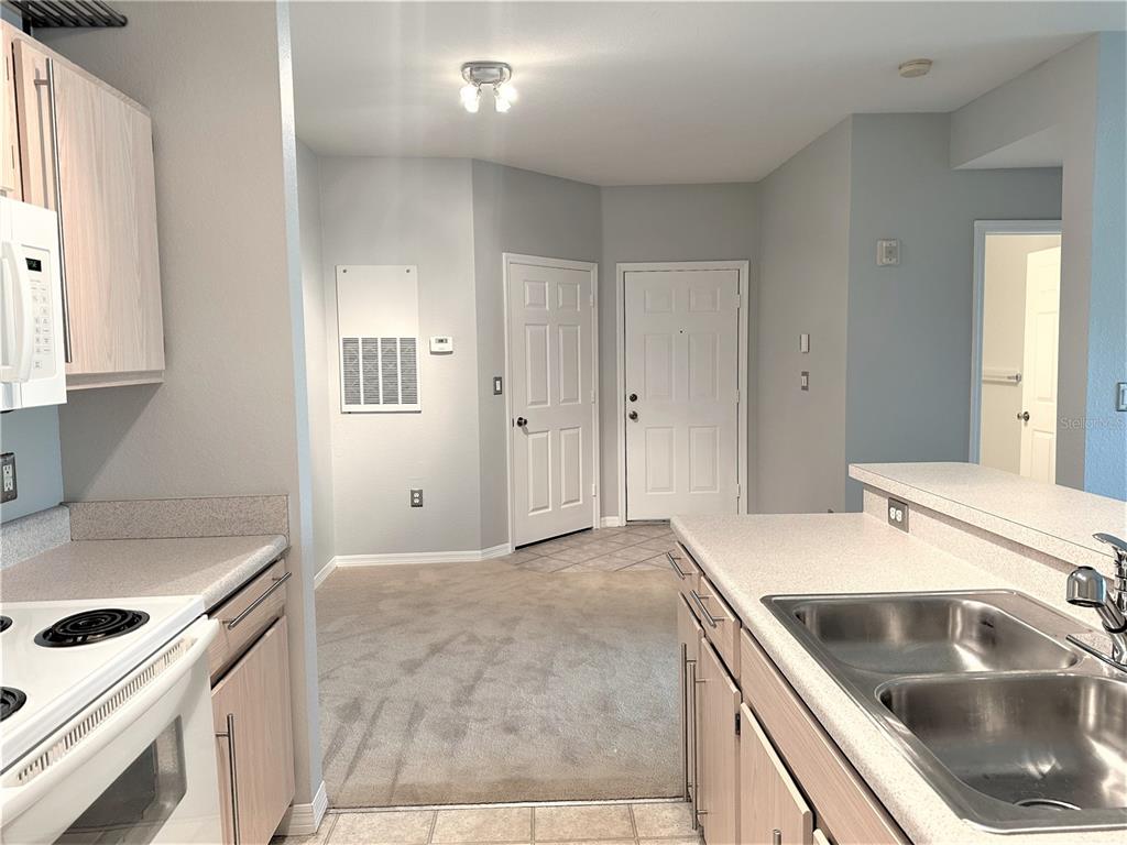 5475 Vineland Road, Unit 8304 Orlando, FL 32811 - Photo 14 of 33