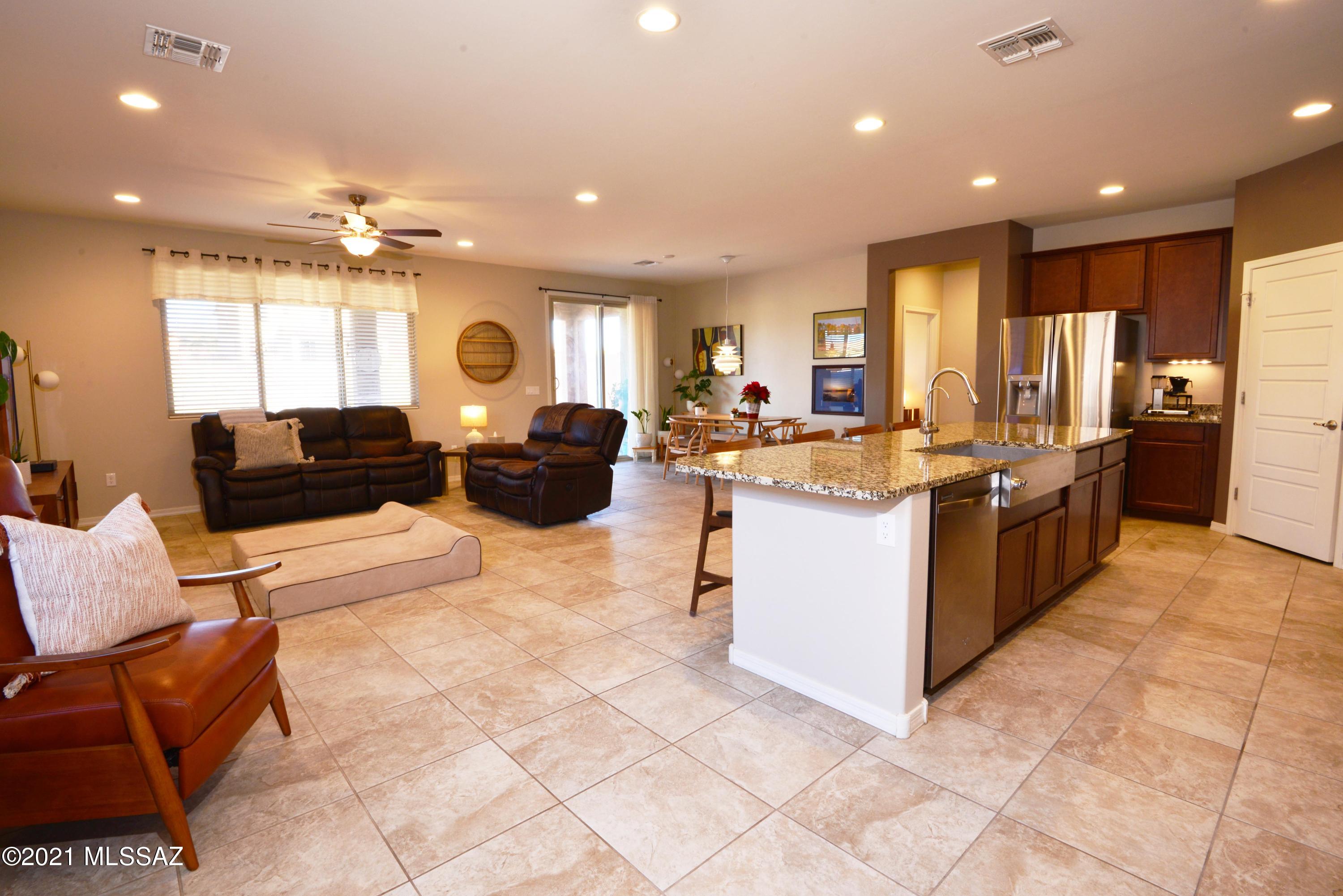 3937 South Corte Rana Rica Tucson, AZ 85730 - Photo 8 of 27 Gallery Image 8