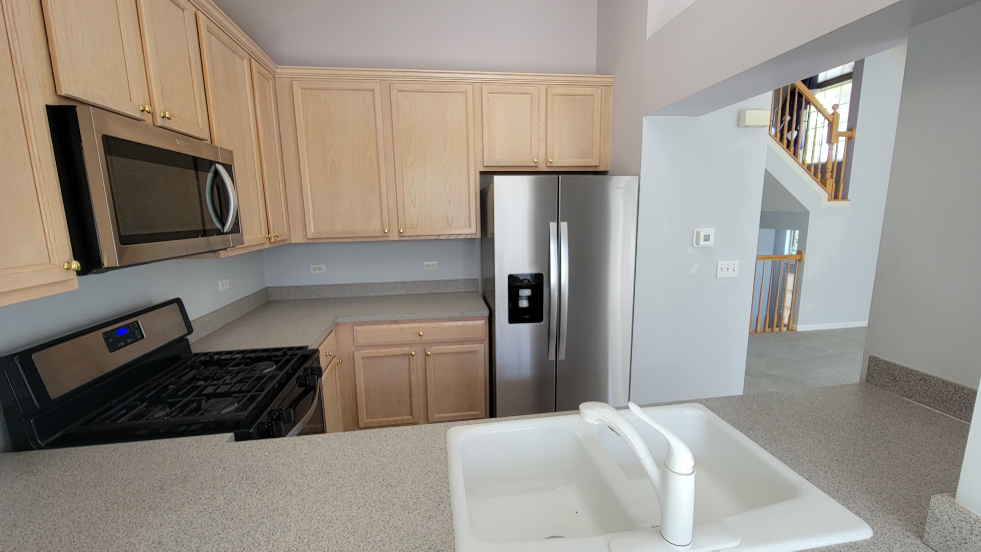 609 Prestwick Lane Wheeling, IL 60090 - Photo 3 of 13