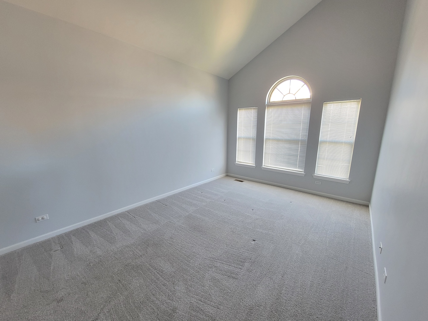 609 Prestwick Lane Wheeling, IL 60090 - Photo 5 of 13