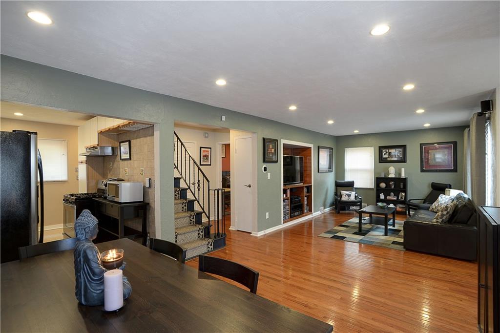 544 Loretto Road Pittsburgh, PA 15217 - Photo 2 of 22 Gallery Image 2