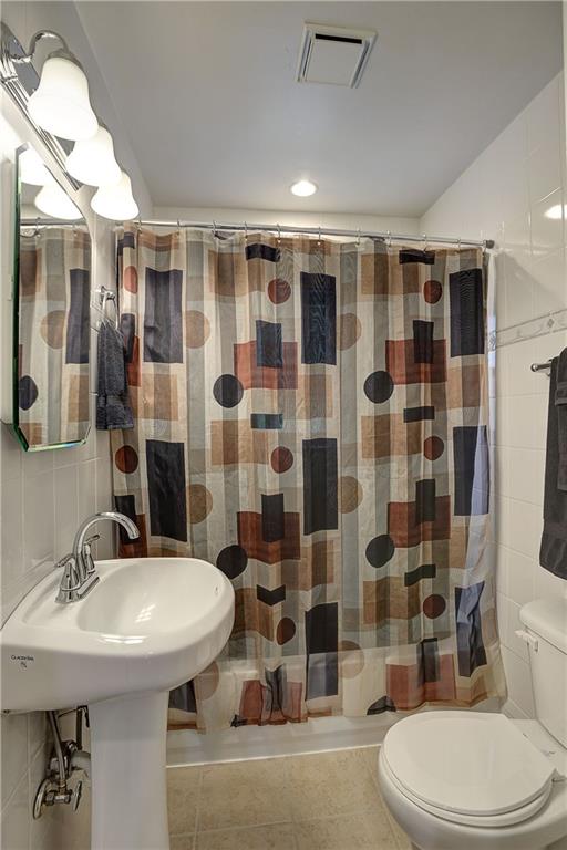 544 Loretto Road Pittsburgh, PA 15217 - Photo 11 of 22 Gallery Image 11