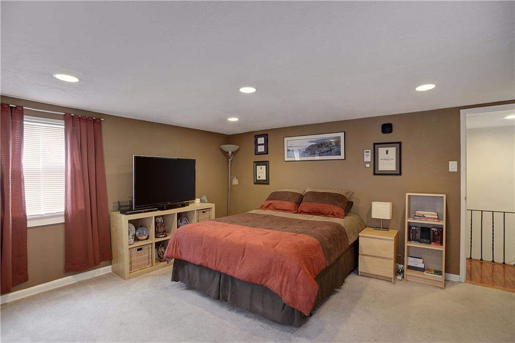 544 Loretto Road Pittsburgh, PA 15217 - Photo 14 of 22 Gallery Image 14