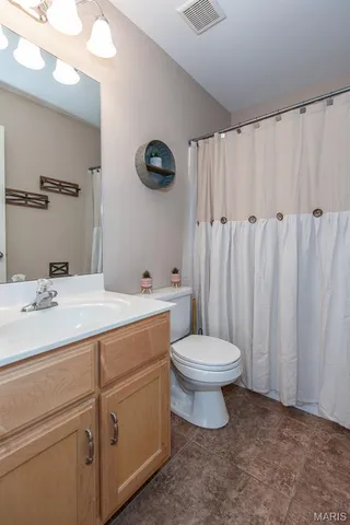 $329,900 | 909 Winston Court, Hillsboro, MO 63050