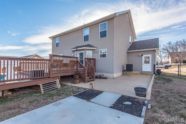 $329,900 | 909 Winston Court, Hillsboro, MO 63050