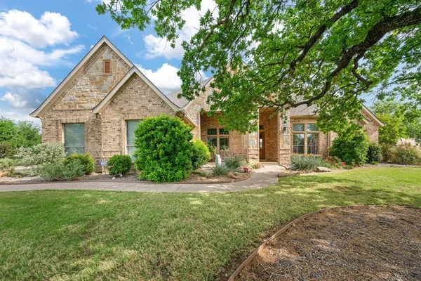 $670,000 | 608 Elm Hill Boulevard, Burleson, TX 76028