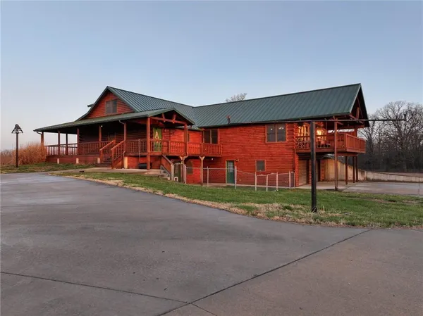 $1,700,000 | 13585 South AA Highway, Walker, MO 64790