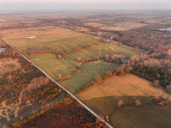$1,700,000 | 13585 South AA Highway, Walker, MO 64790