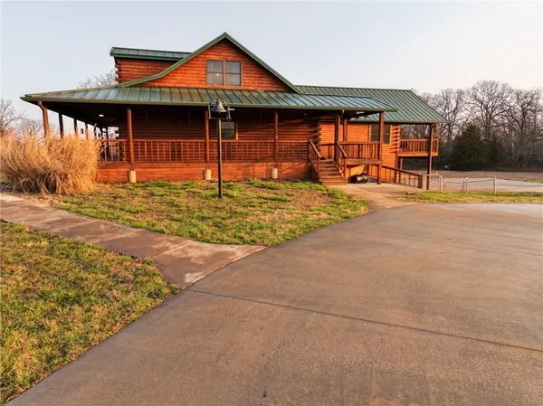 $1,700,000 | 13585 South AA Highway, Walker, MO 64790
