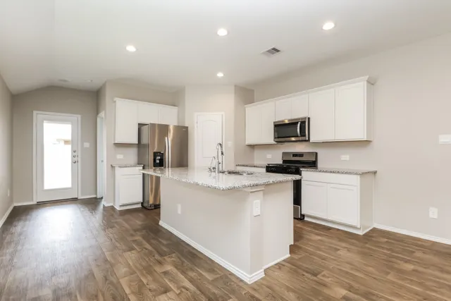 $1,695 | 9913 Gln Brk Lane, Magnolia, TX 77354