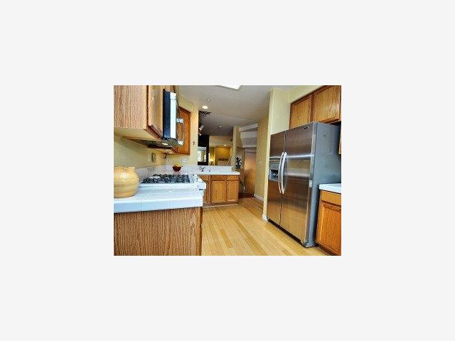 147 Pacchetti Way Mountain View, CA 94040 - Photo 2 of 9 Gallery Image 2