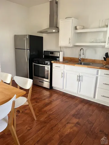 $2,800 | 516-518 State Street, Hudson, NY 12534