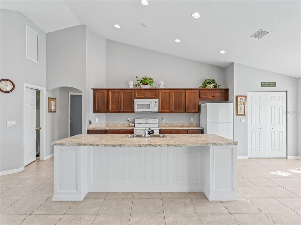 1907 Northwest 85th Loop Ocala, FL 34475 - Photo 17 of 49