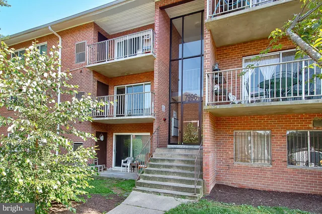 $275,000 | 7996 Audubon Avenue, Unit 102, Alexandria, VA 22306