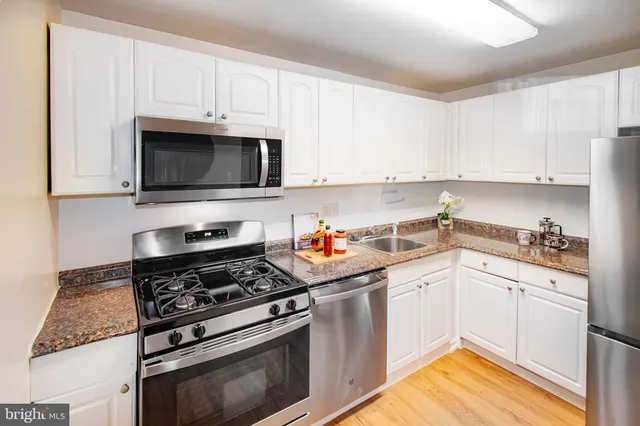 $275,000 | 7996 Audubon Avenue, Unit 102, Alexandria, VA 22306