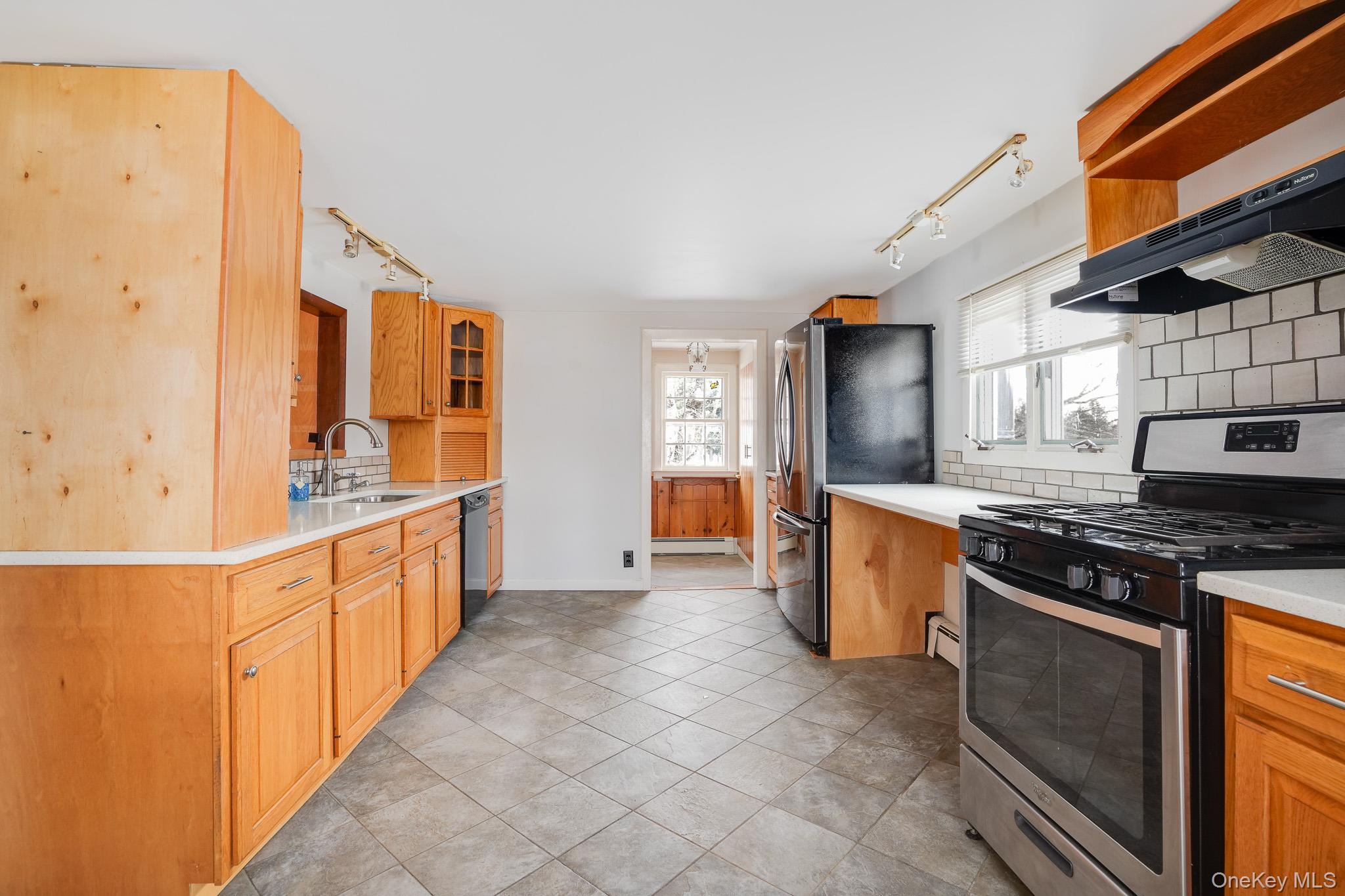 81 Verbank Road Millbrook, NY 12545 - Photo 9 of 19