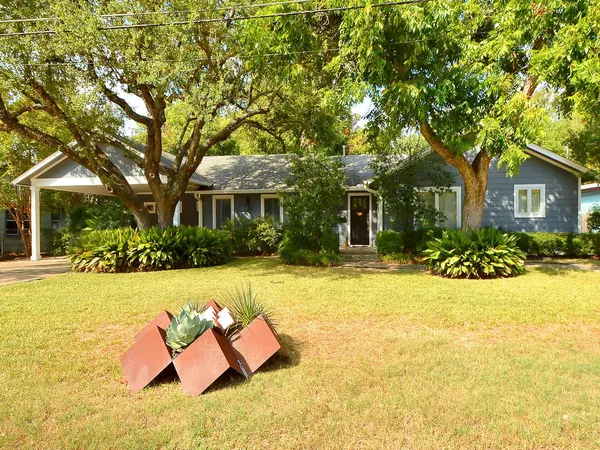 $6,500 | 5018 Shoal Creek Boulevard, Austin, TX 78756