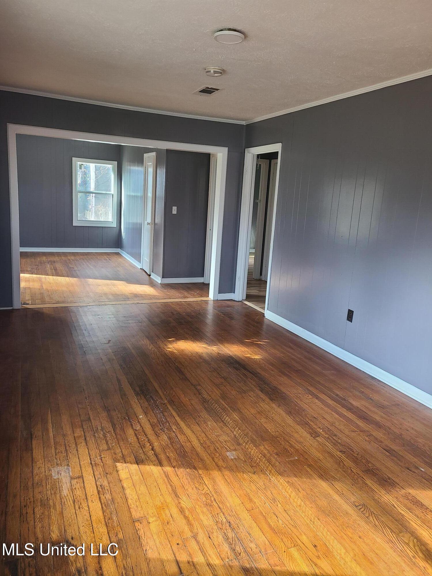 333 Bon Air Street Jackson, MS 39209 - Photo 3 of 4 20260112_101100