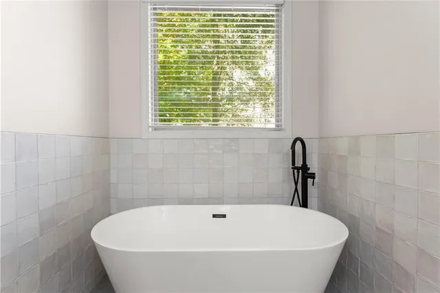 $699,900 | 8055 Veranda Curve, Ball Ground, GA 30107