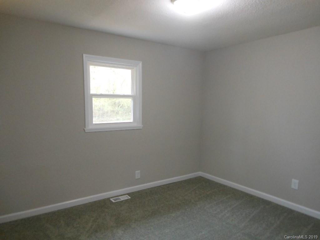 425 Isom Street Lancaster, SC 29720 - Photo 7 of 14 Gallery Image 7