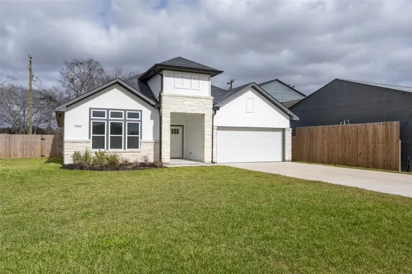 $2,350 | 7430 Avenue East, Beasley, TX 77417