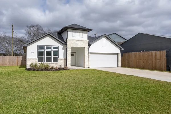 $2,250 | 7430 Avenue East, Beasley, TX 77417