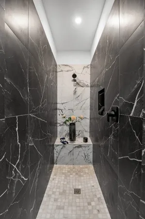 $2,350 | 7430 Avenue East, Beasley, TX 77417