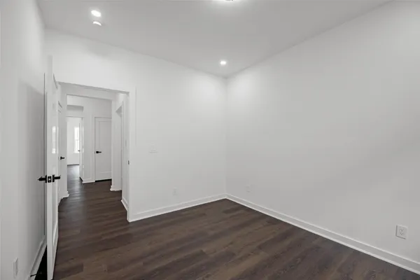 $2,350 | 7430 Avenue East, Beasley, TX 77417