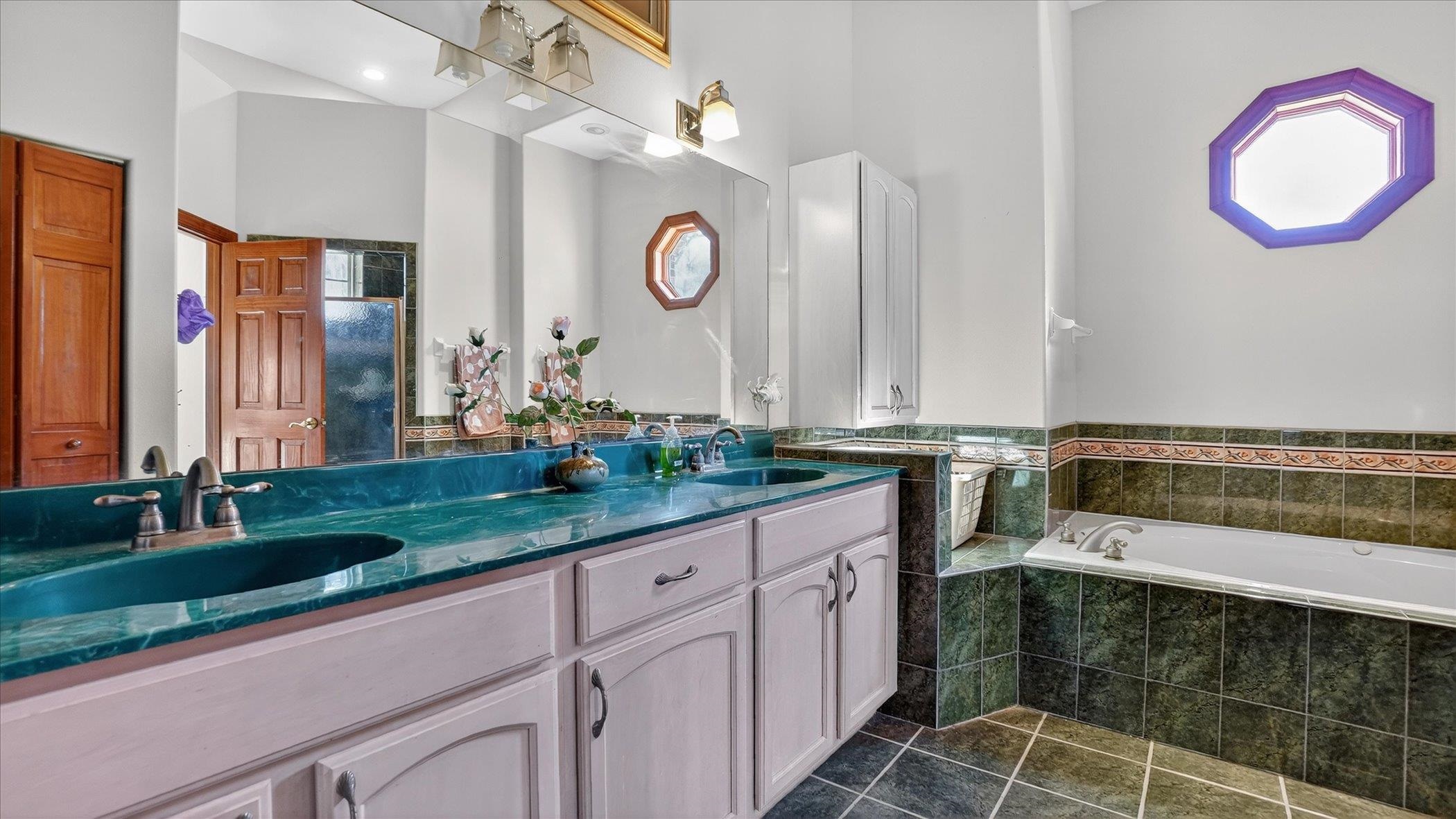 453 Federal Point Road East Palatka, FL 32131 - Photo 24 of 68 a bathroom with a sink and a mirror