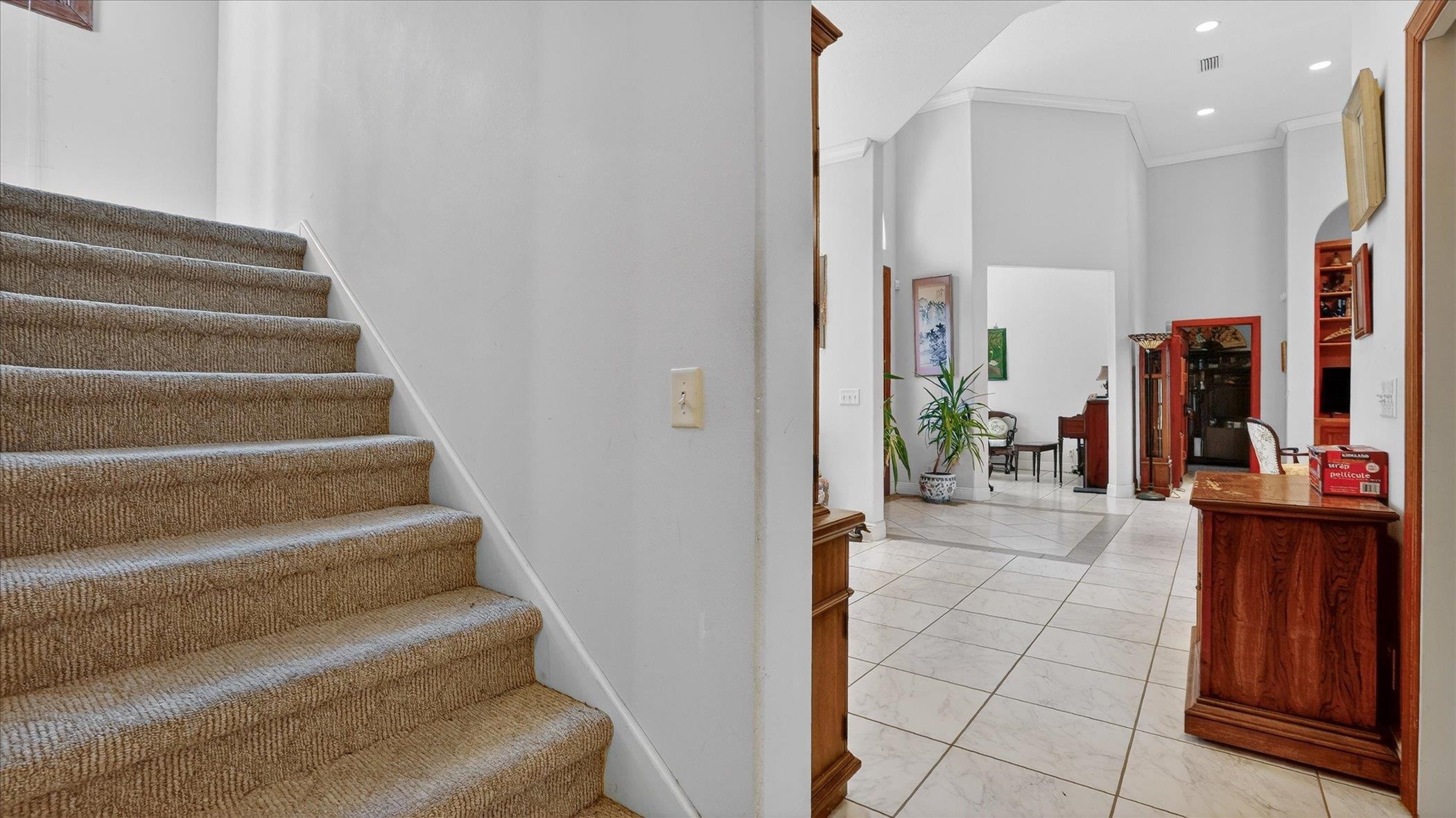 453 Federal Point Road East Palatka, FL 32131 - Photo 35 of 68 a view of entryway and hall with dining room