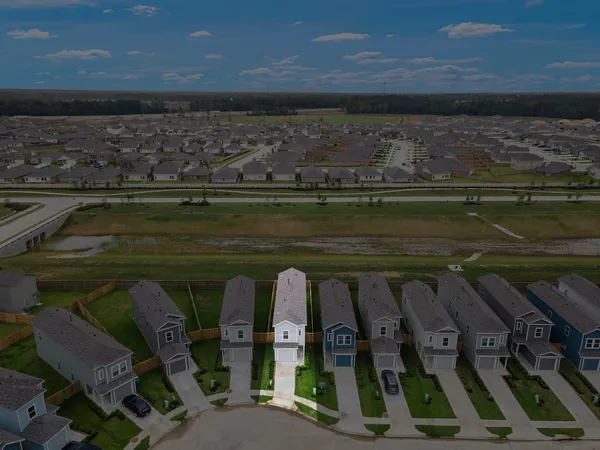 $1,750 | 18639 San Salvo Drive, New Caney, TX 77357