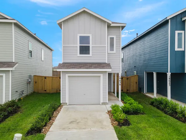 $1,750 | 18639 San Salvo Drive, New Caney, TX 77357