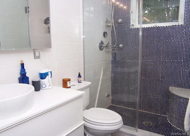 $679,000 | 10 Clarence Street, Copiague, NY 11726