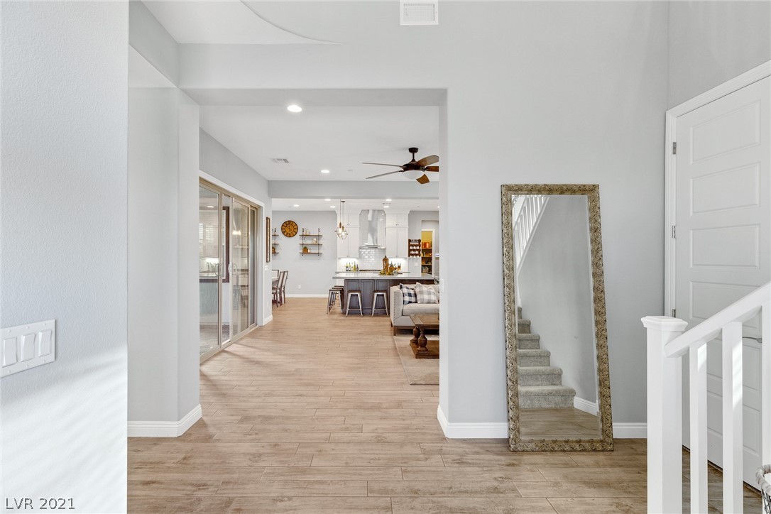 1096 East Sunset Road Henderson, NV 89011 - Photo 10 of 43 Gallery Image 10